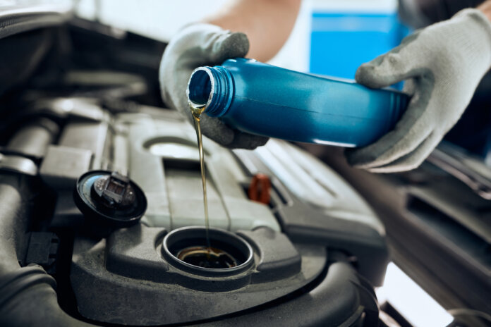Comment nettoyer votre moteur pendant la vidange de l'huile
